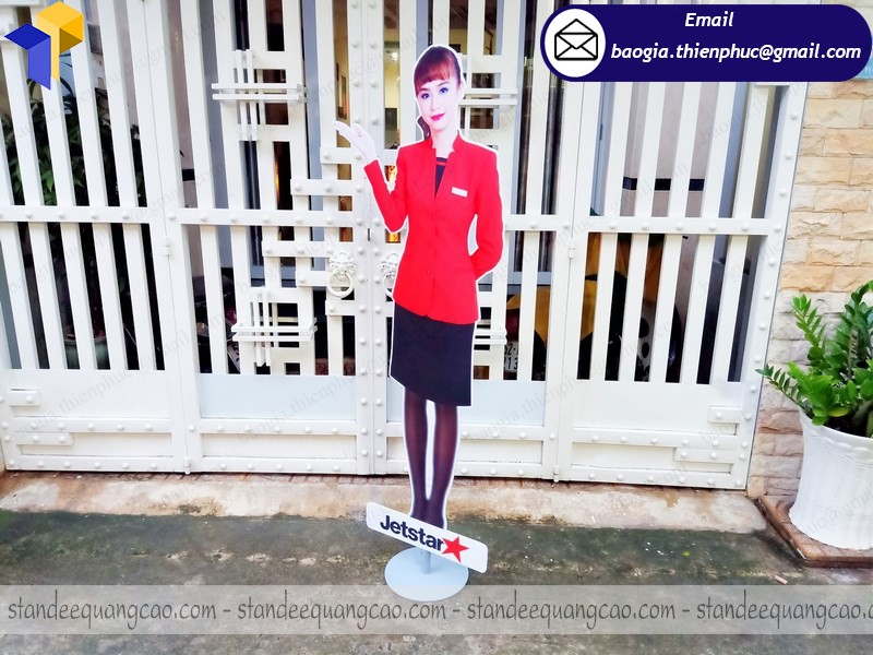 giá standee mô hình người quảng cáo