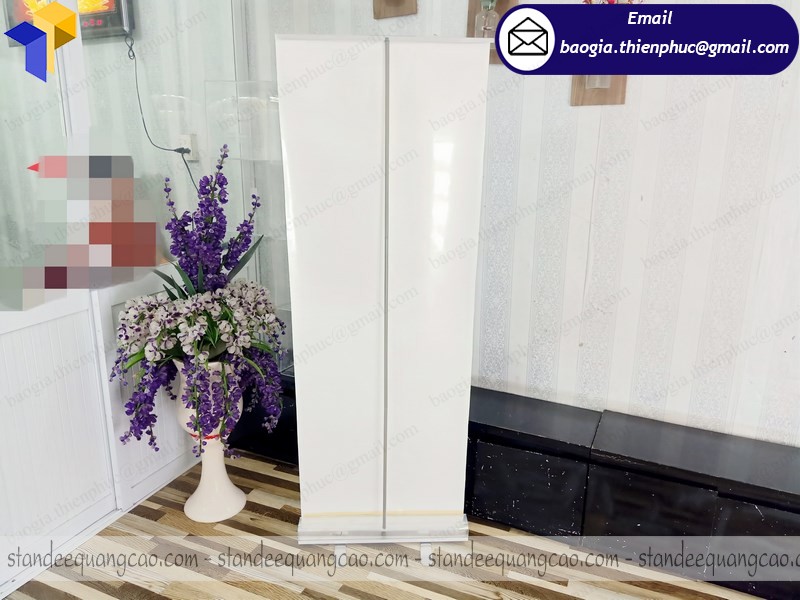 standee quảng cáo cuốn nhôm