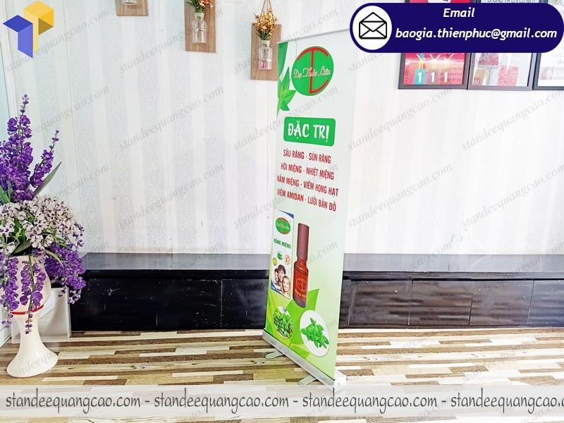 giá standee quảng cáo