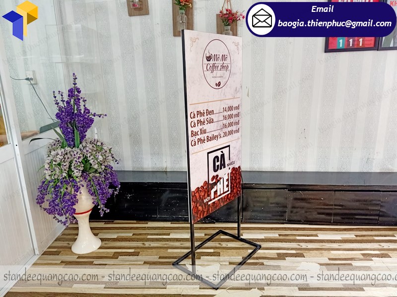 giá standee hai mặt hcm