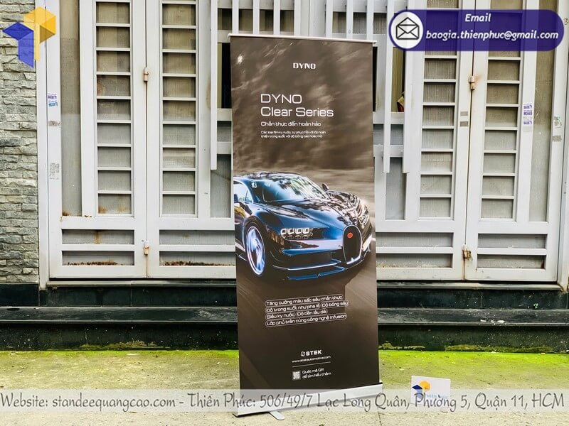 Đặt mua Standee giá treo banner cuốn nhôm in logo chuẩn màu minh bạch