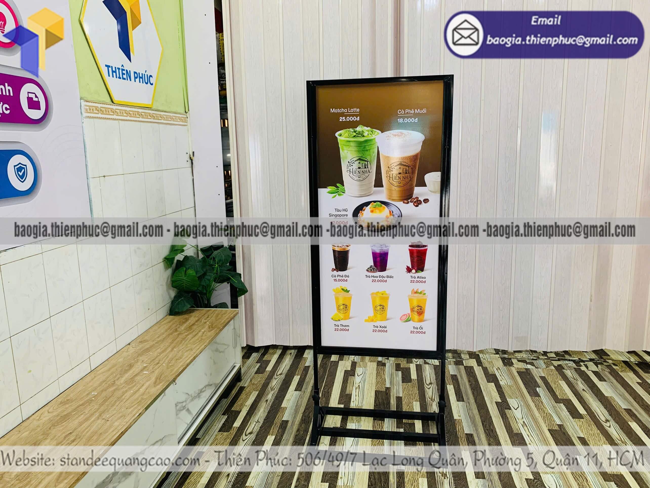 Standee khung sắt gắn poster 2 mặt để ngoài trời