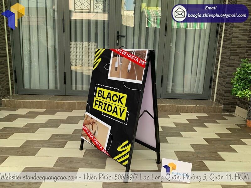 Thiết kế bảng standee quảng cáo di động chữ A sự kiện tăng hiệu quả