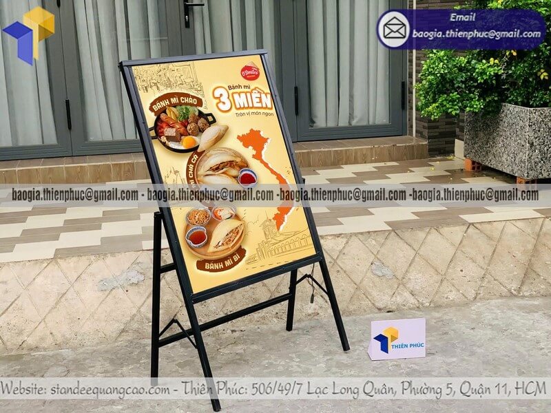 Bảng hiệu đèn led siêu mỏng 1 mặt trên vỉa hè đẹp shop phụ kiện mục đích báo giá