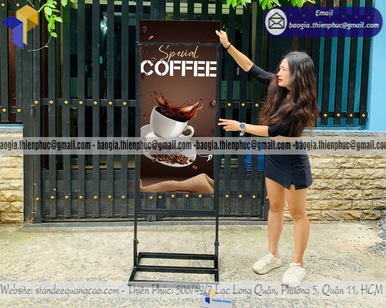 Bảng hiệu đứng bằng sắt cho quán cafe vỉa hè thiết kế genz thu hút khách từ xa