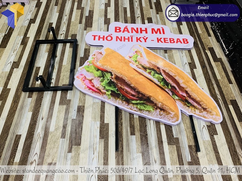 Bảng hiệu mô hình bánh mì lắp ráp tphcm