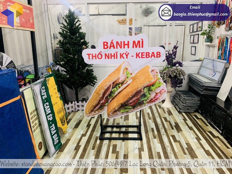 Bảng hiệu mô hình bánh mì lắp ráp uy tín