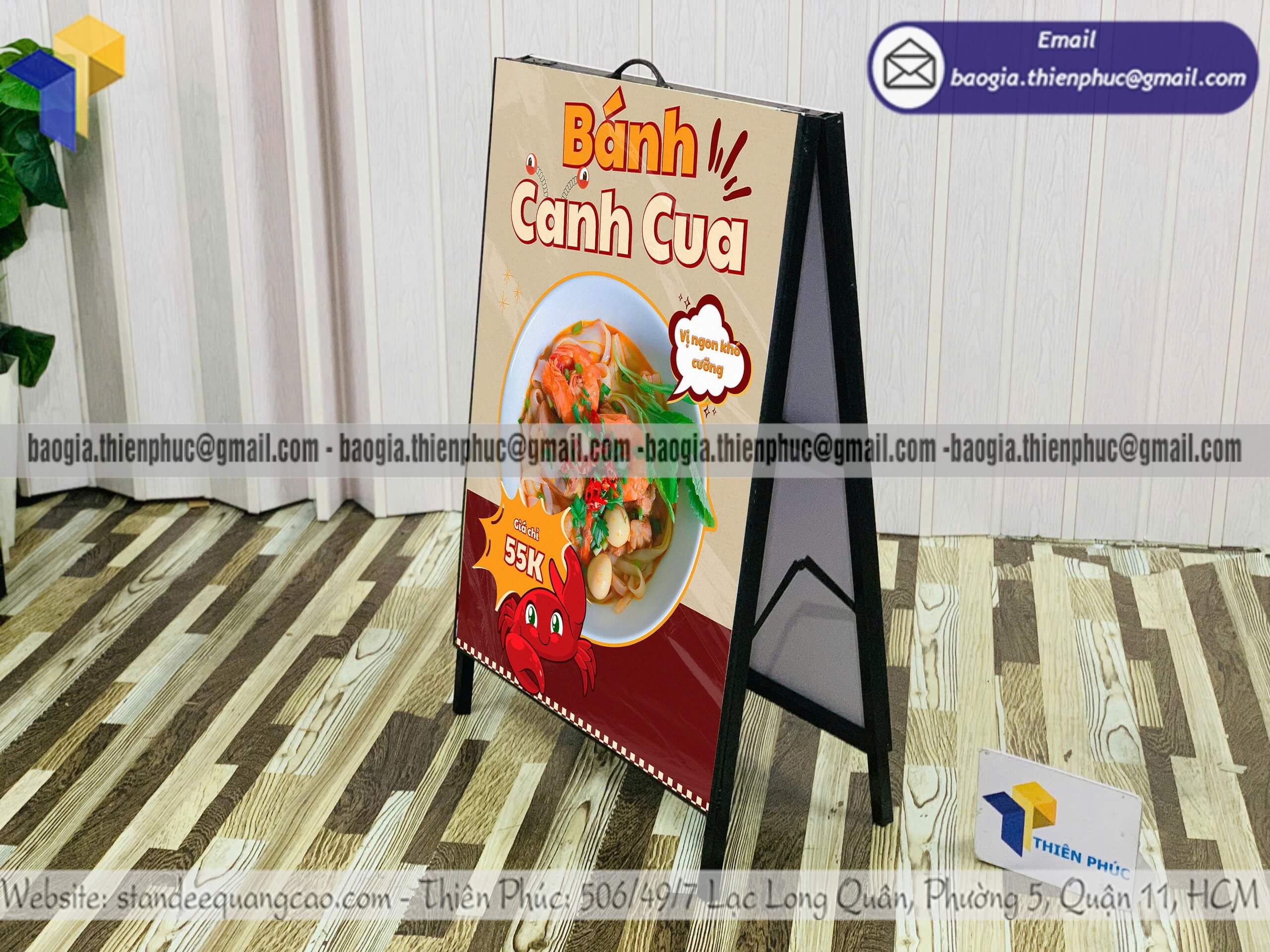 Bảng quảng cáo A chân sắt lắp poster 2 mặt vỉa hè cho cửa hàng tiện lợi pr sản phẩm mới