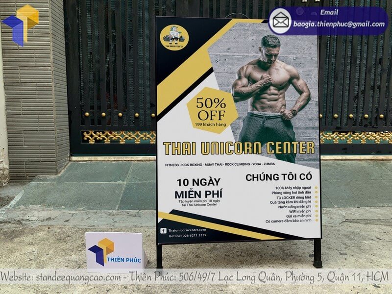 Bảng quảng cáo chữ A có tay cầm giá rẻ, thiết kế bắt mắt