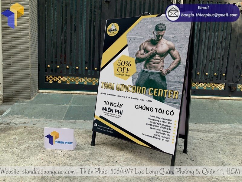 Bảng quảng cáo chữ A có tay cầm in logo theo yêu cầu