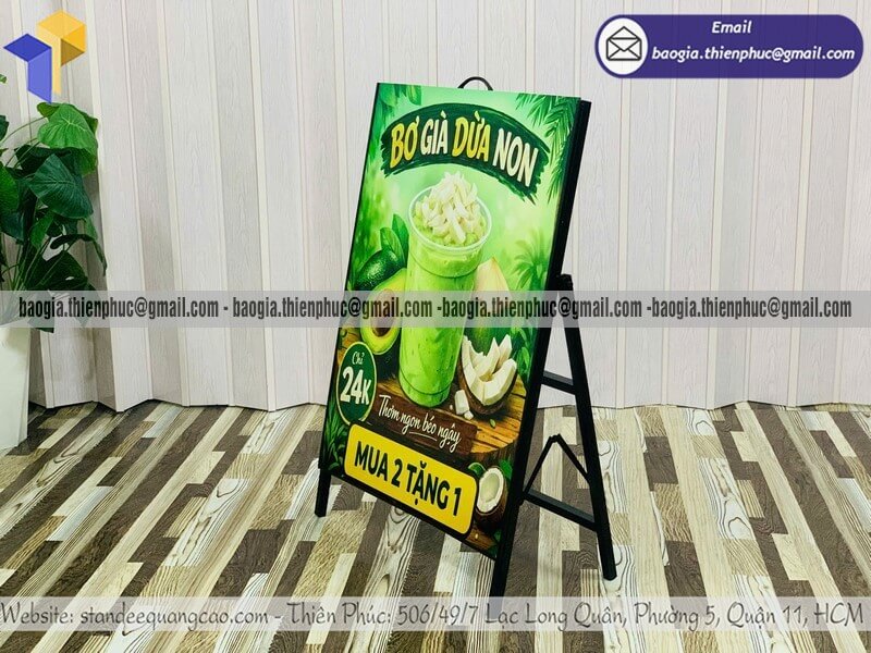 Bảng standee A chân sắt 1 mặt quảng cáo in decal cho công ty pr sản phẩm dựng trước cửa