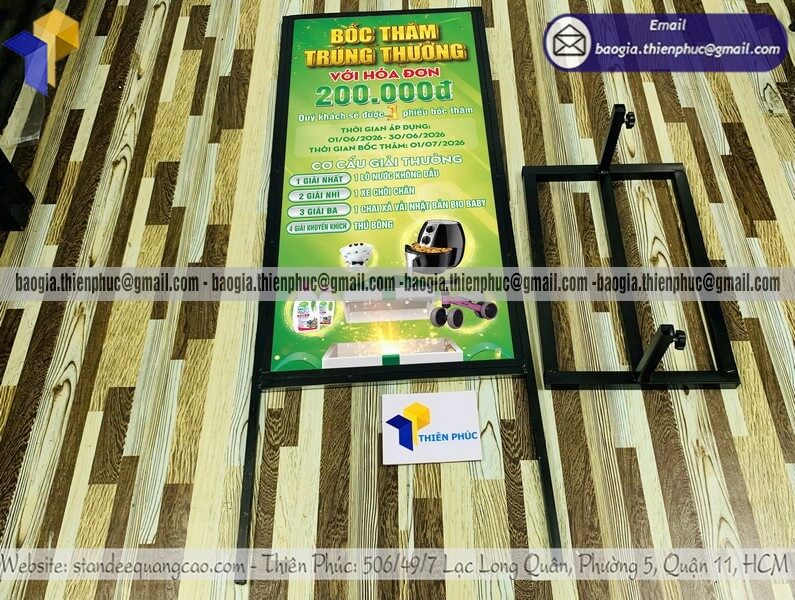 Bảng standee bằng sắt in 2 mặt đứng để trên vỉa hè  ngoài cửa hàng cho nhìu ngành nghề kinh doanh