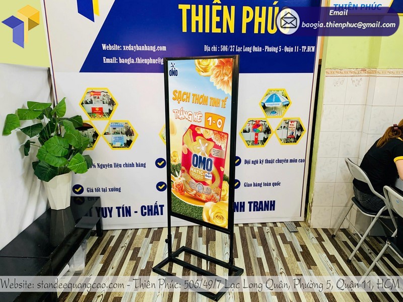Báo giá in standee khung sắt theo yêu cầu tháng 7 2025