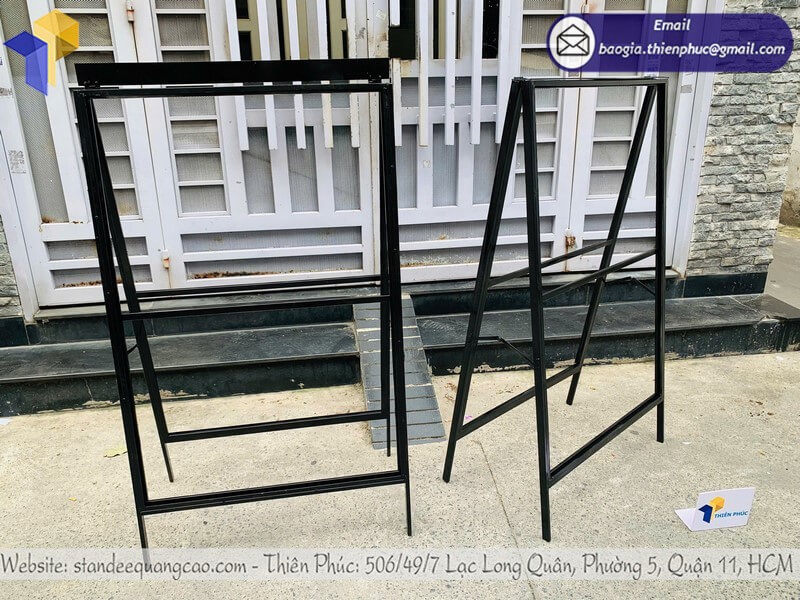 Báo giá khung tranh điện 2 mặt cho showroom