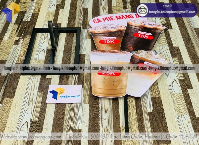 Báo giá mô hình ly cafe 3D trưng bày trước quán cafe từ 700.000đ cafe take away