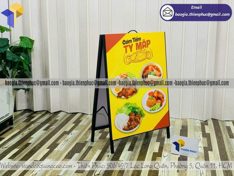 Báo giá standee A chân sắt gấp gọn giới thiệu sản phẩm bán toàn quốc đại lý cho marketing