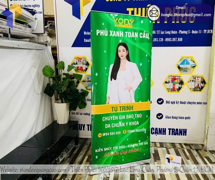Báo giá Standee banner dựng cuốn nhôm quảng cáo di động rẻ lắp đặt nhanh