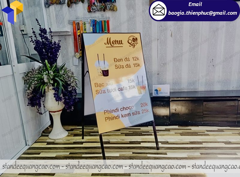 báo giá standee chữ a quảng cáo ngoài trời