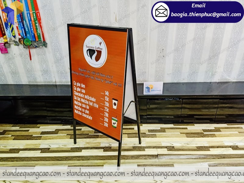 báo giá standee quảng cáo đẹp