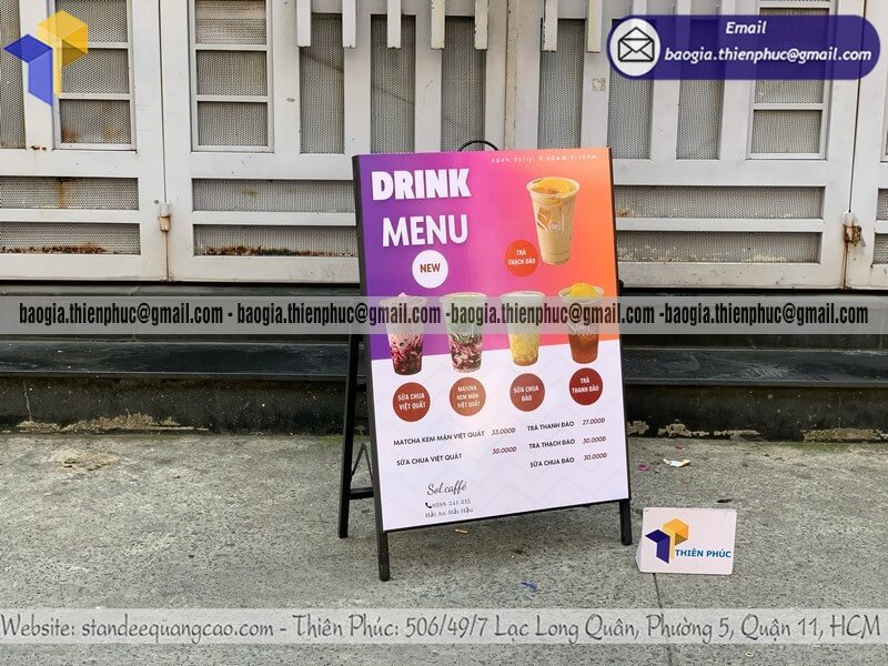 Báo giá standee quảng cáo in 1 mặt đặt trước cửa tiệm cho cửa hàng bán lẻ salon mini spa tiệm tóc