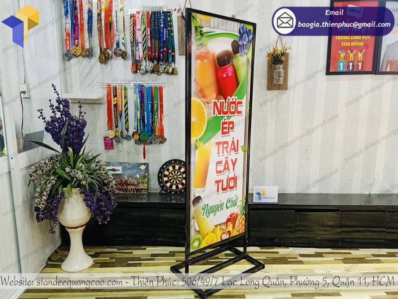 báo giá standee quảng cáo khai trương