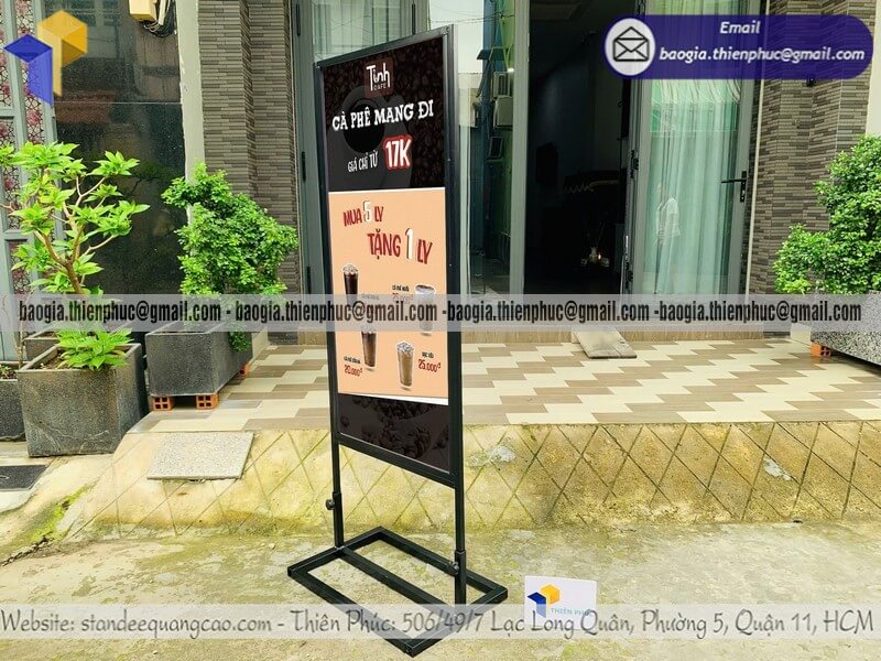 Báo giá standee quảng cáo sản phẩm bằng sắt đứng hai mặt cho quán ăn nhà hàng cafe