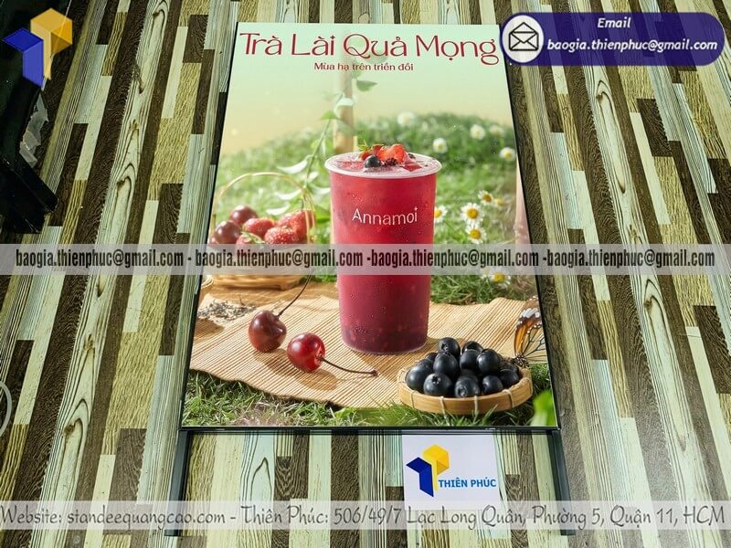 Biển hiệu chữ A khung sắt in hai mặt gấp gọn cho shop thời trang cửa hàng ăn uống