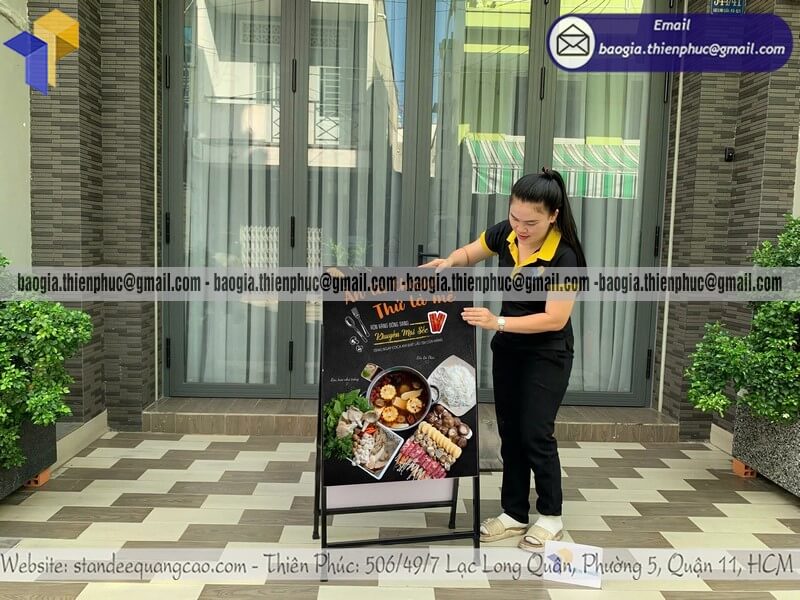 Biển quảng cáo chữ A chịu gió khung sắt in hai mặt cho nhà hàng quán ăn xưởng sản xuất