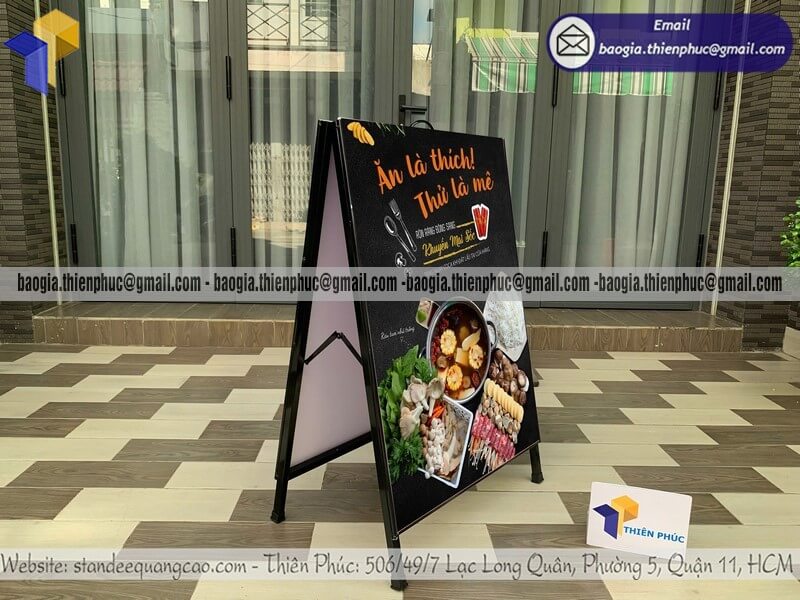 Biển quảng cáo chữ A chịu gió khung sắt in hai mặt thiết kế riêng nhà hàng quảng bá thương hiệu