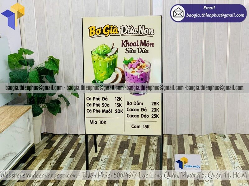 Biển quảng cáo đứng chữ A chân sắt vỉa hè bán hàng mặt tiền lề đường