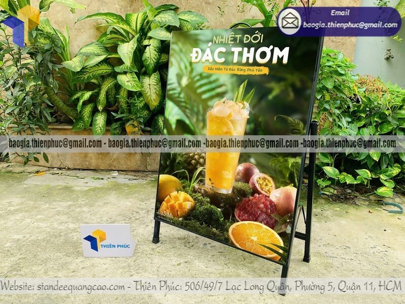 Biển quảng cáo đứng khung sắt 1 mặt xếp gọn đặt cọc 50% cho cửa hàng