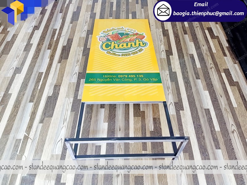 standee quảng cáo quán thức ăn nhanh