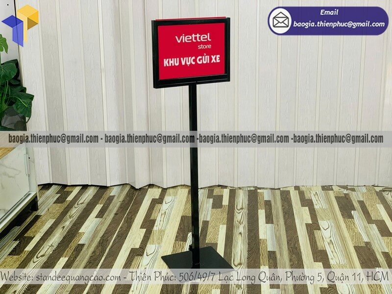 Đặt bảng thông tin chỉ dẫn lối đi 2 mặt khung sắt sản xuất trực tiếp ứng dụng thực tế đẹp bền