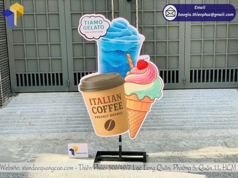 Đặt in standee mô hình ly cafe 3D siêu thực đẹp