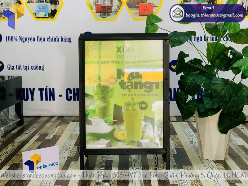 Đặt làm mẫu khung tranh điện 2 mặt sáng đẹp đặc biệt cho showroom