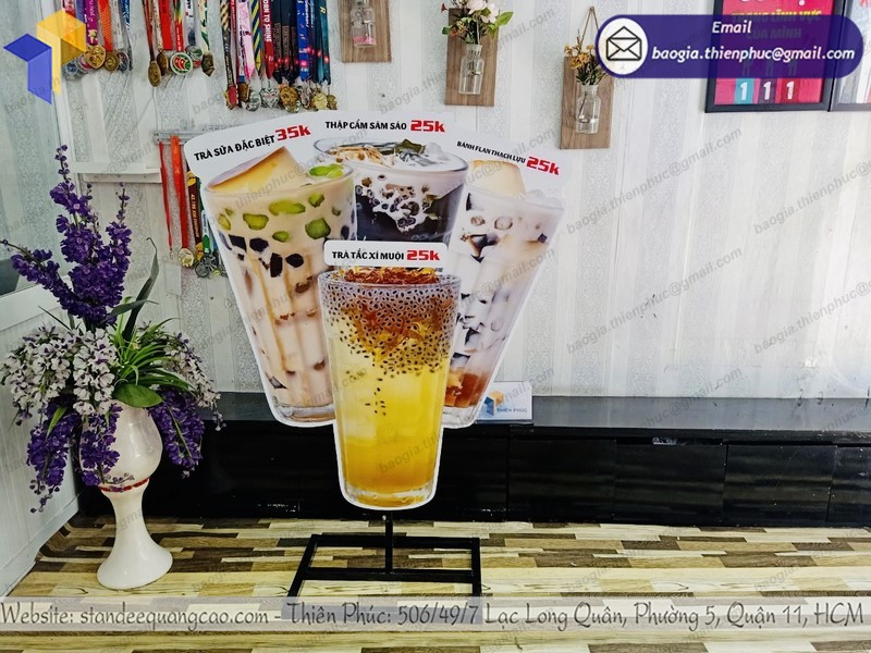 đặt làm standee ly quán trà sữa