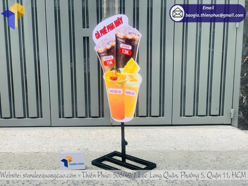 Đặt làm standee mô hình ly cafe in 3D quảng cáo rẻ đối tượng quán cafe take away chuỗi fnb