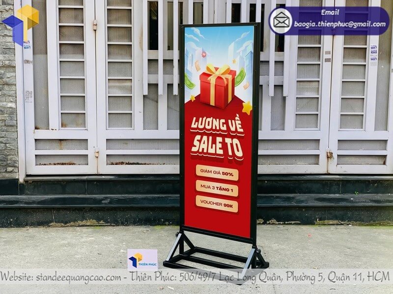 Giá bảng standee khung sắt đứng 2 mặt in logo thương hiệu  chính hãng tại xưởng