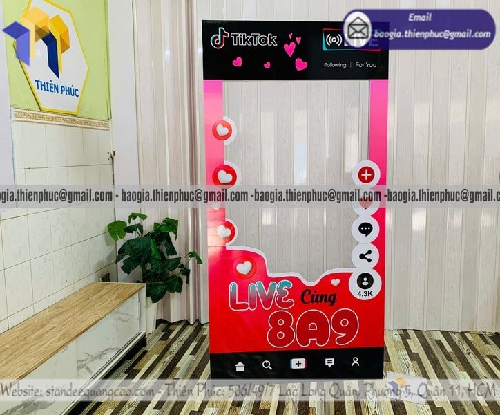 Gia công khung chụp hình bằng formex cho trường học