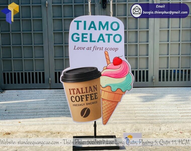 Gia công standee mô hình ly cafe trước cửa hàng giá rẻ Gia công standee mô hình ly cafe trước cửa hàng giá rẻ