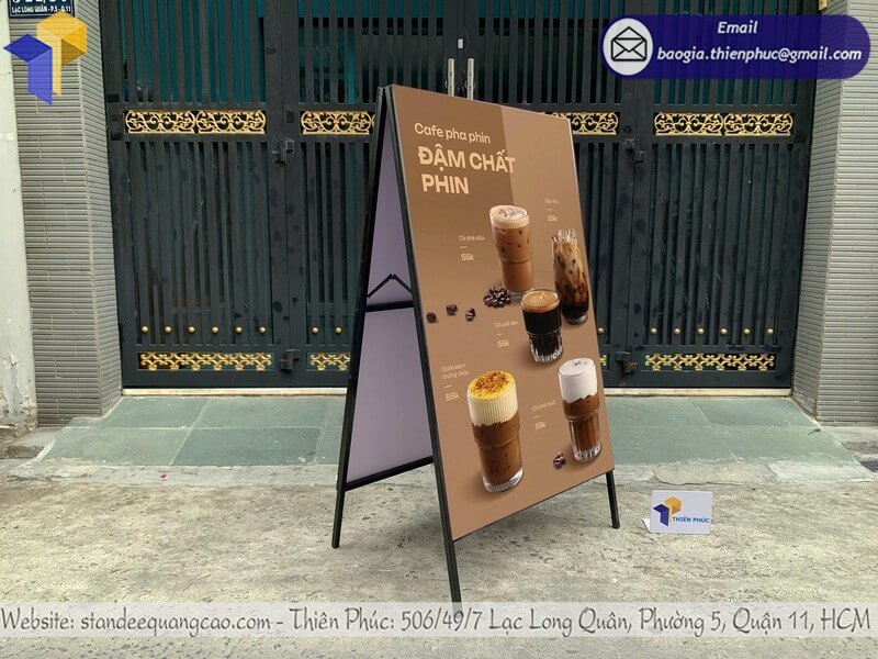 In bảng quảng cáo chữ A dựng 2 mặt ngoài trời đẹp chịu thời tiết sự kiện