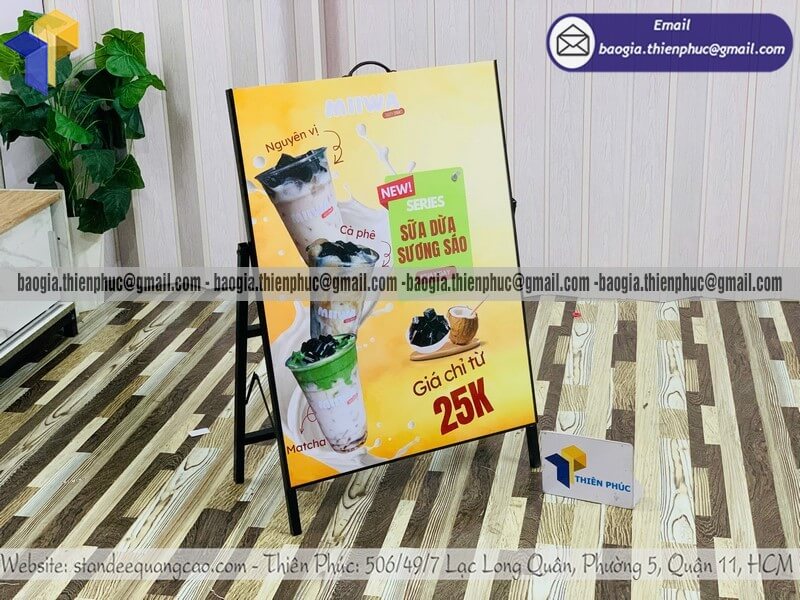 In biển hiệu quảng cáo một mặt khung sắt xếp gọn quảng cáo bán hàng khuyến mãi