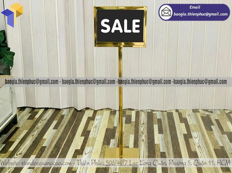 In standee bảng thông tin chỉ dẫn khung sắt 2 mặt
