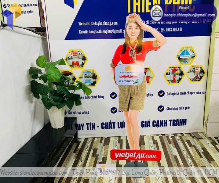 in standee hình tiếp viên hàng không