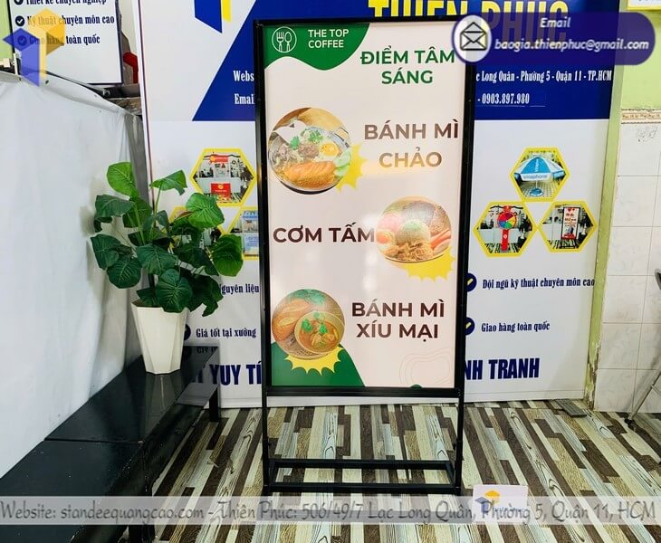 In standee khung sắt để sự kiện tại xưởng sản xuất chuyên nghiệp