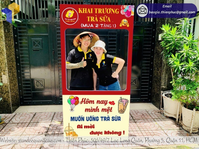 khung chụp hình khai trương