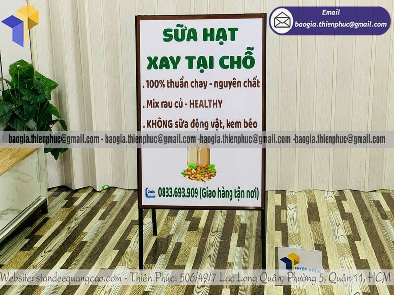 Khung standee A chân sắt quảng cáo sản phẩm ngoài trời Khung standee A chân sắt quảng cáo sản phẩm ngoài trời