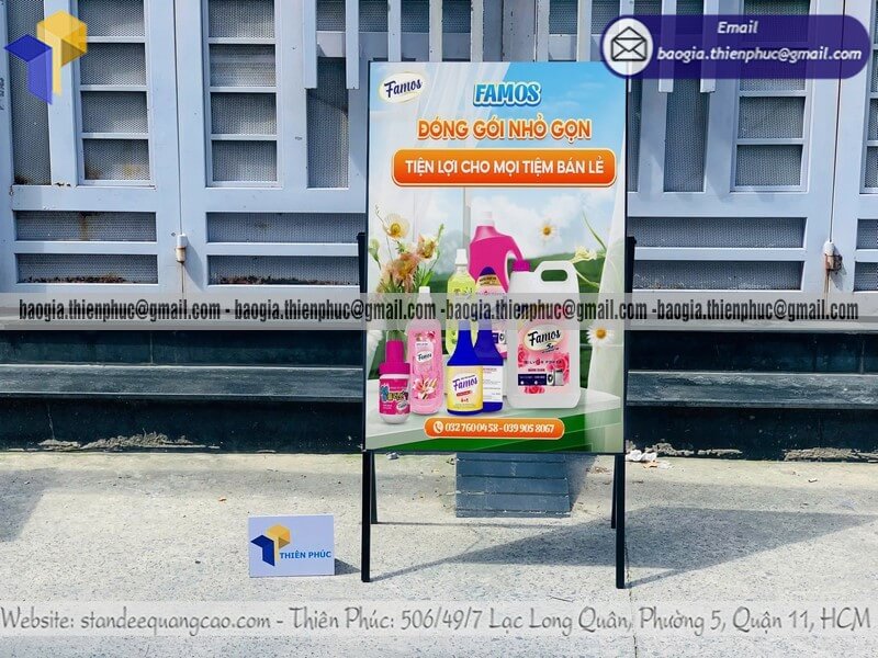 Khung standee chữ A bằng sắt in sản phẩm trưng bày