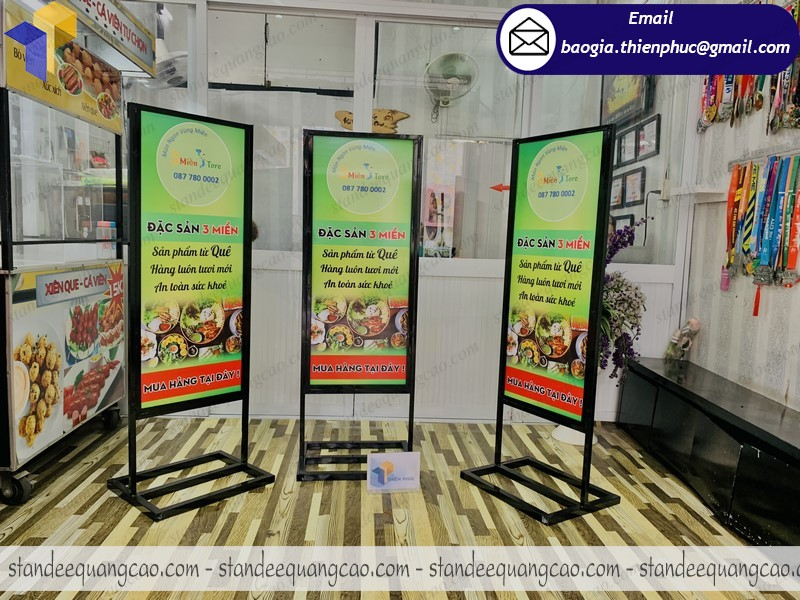 khung standee quảng cáo