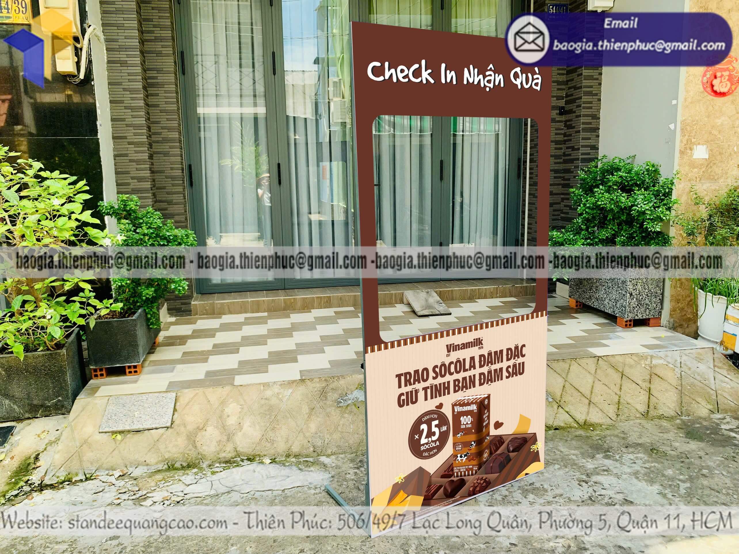 Mẫu backdrop chụp hình cỡ nhỏ lắp ráp tại siêu thị phù hợp quầy sampling tư vấn